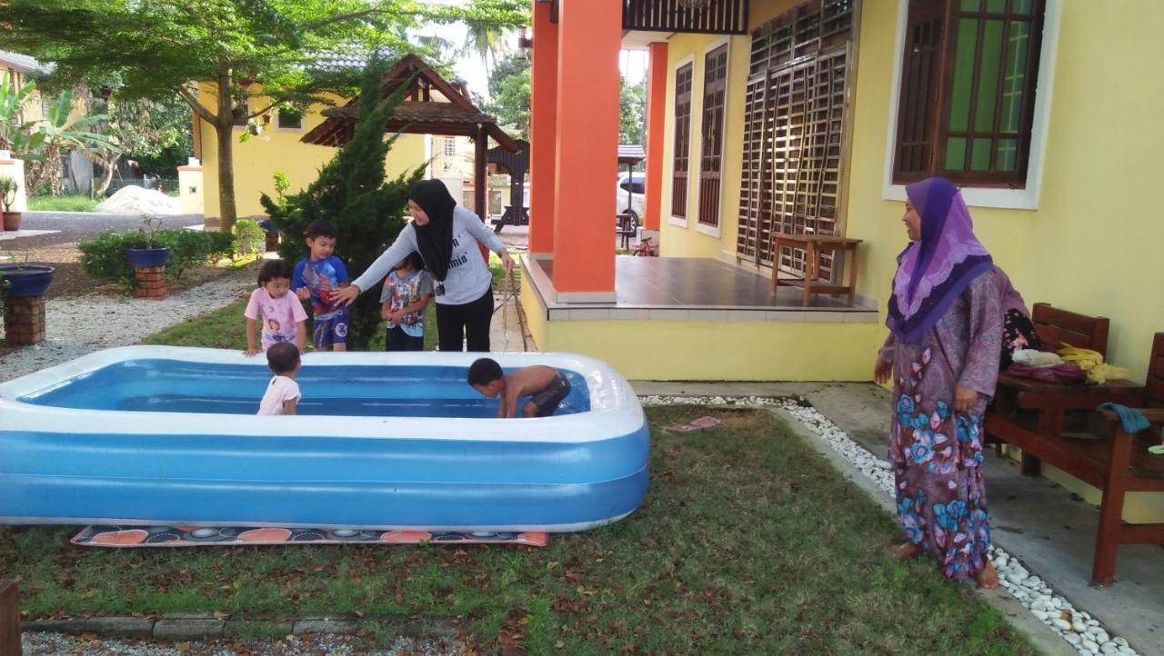 Chalet Kb Wakaf Kayu Kota Bharu Exterior photo